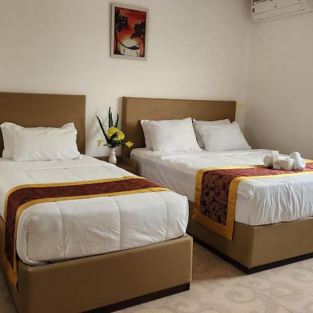 Airport Hotel Clark Clark Freeport Zone Exterior photo
